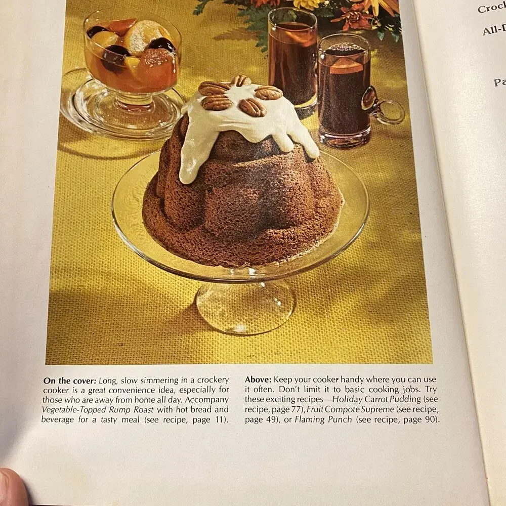 Better Homes and Gardens Crockery Cooker Cook Book 1976